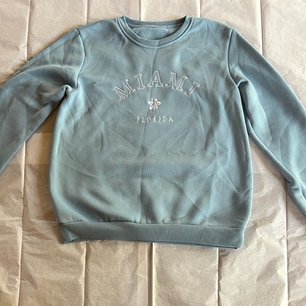 Women blue “MIAMI” sweater